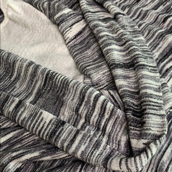 Roz & Ali Drape front layered stretch pullover top plus 2XL - Picture 7 of 8